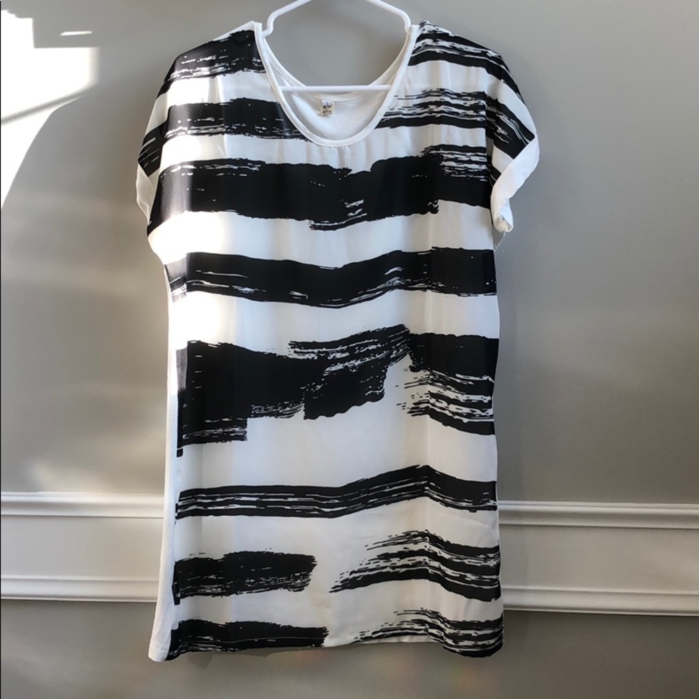 Loose cuff sleeve striped top
